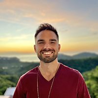 1e3f7ea440c0-Red_Shirt_Facebook_Profile_Pic